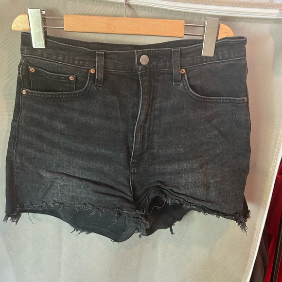 Aritzia denim forum Arlo black shorts size 29 - Picture 1 of 3